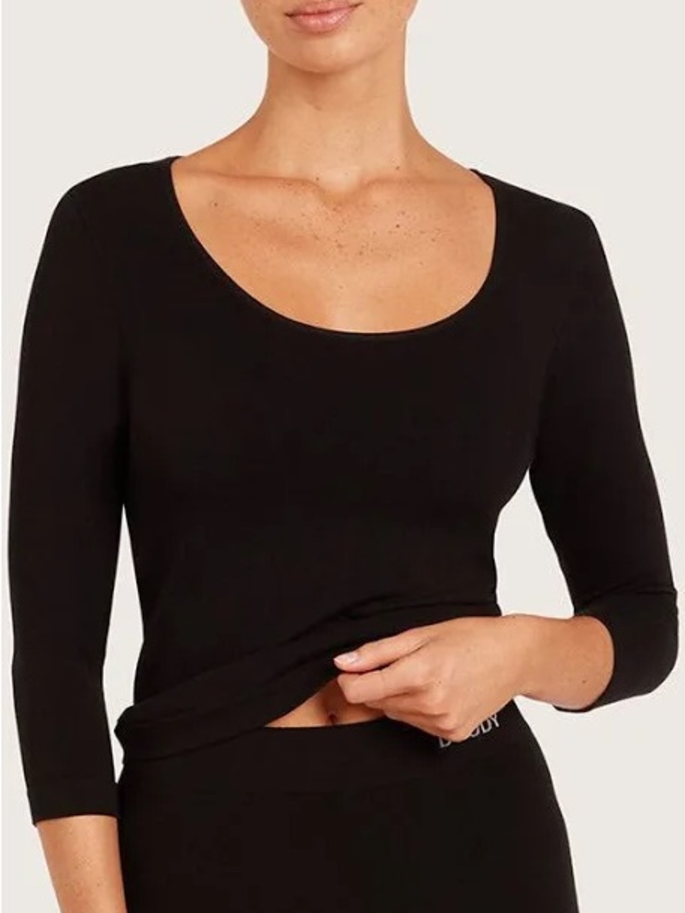 NUMI Women's Athletic Sweat-Proof Top SZ.M